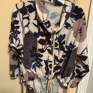 Silky polyester/cotton jacket.